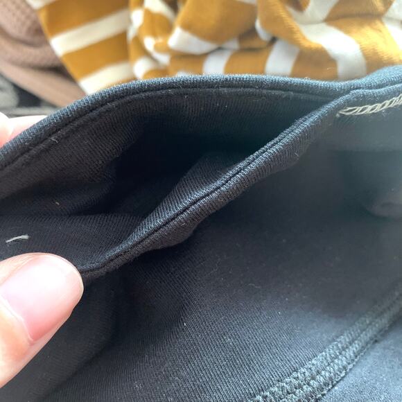 Calvin Klein Performance Stretch 7/8 Leggings in Black/Pistachio - Picture 3 of 5